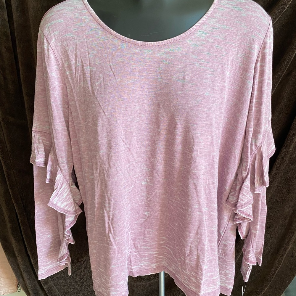 Style & Co // soft, stretch, ruffle sleeve tee